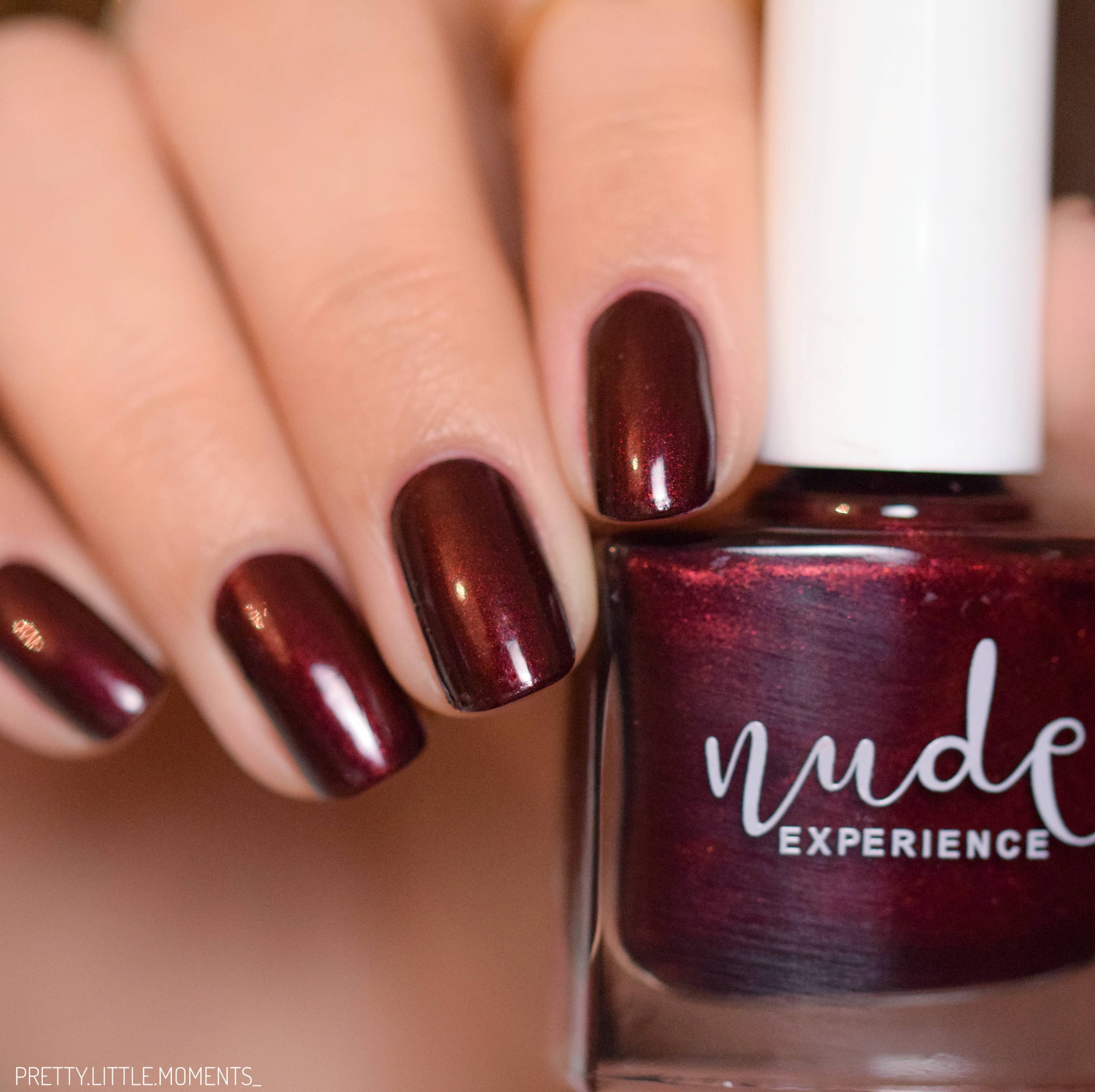 Nude Experience Nagellack – Scala | Perlendes Rot-Schwarz | Vegan